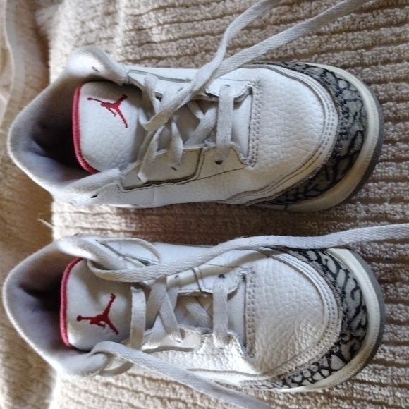 BOYS Shoes by MICHAEL JORDAN - Picture 1 of 13